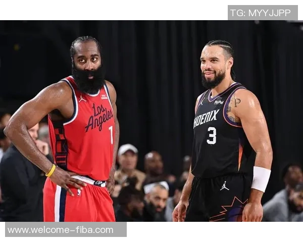 火箭队为狄龙献上感人致敬视频他双手合十向全场观众表达感谢